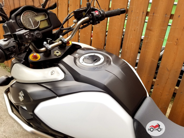 Мотоцикл SUZUKI V-Strom DL 1000 2014, БЕЛЫЙ пробег 30952 | Мототека